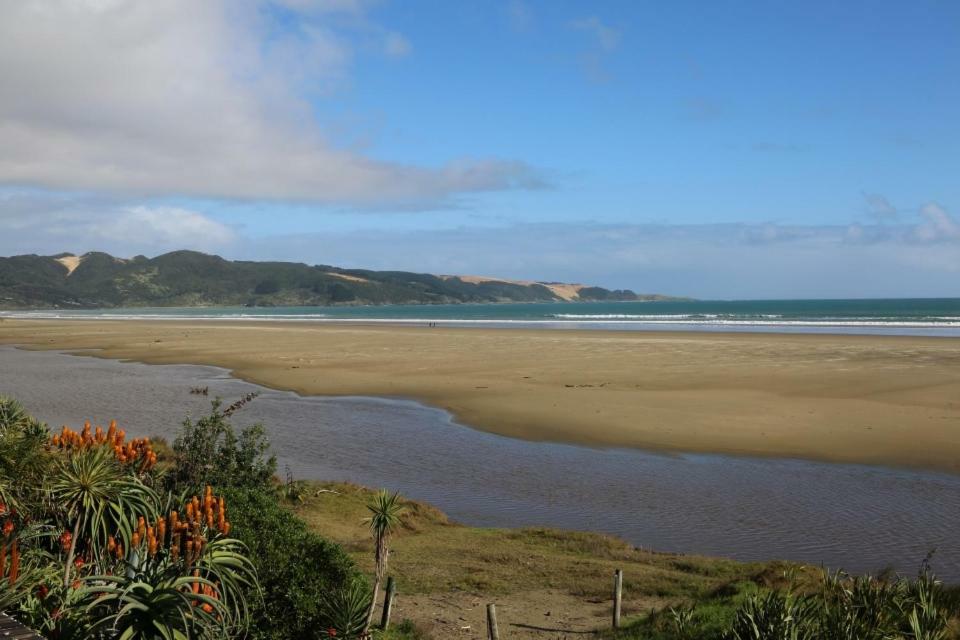 Gems Seaside Lodge Ahipara Exterior photo