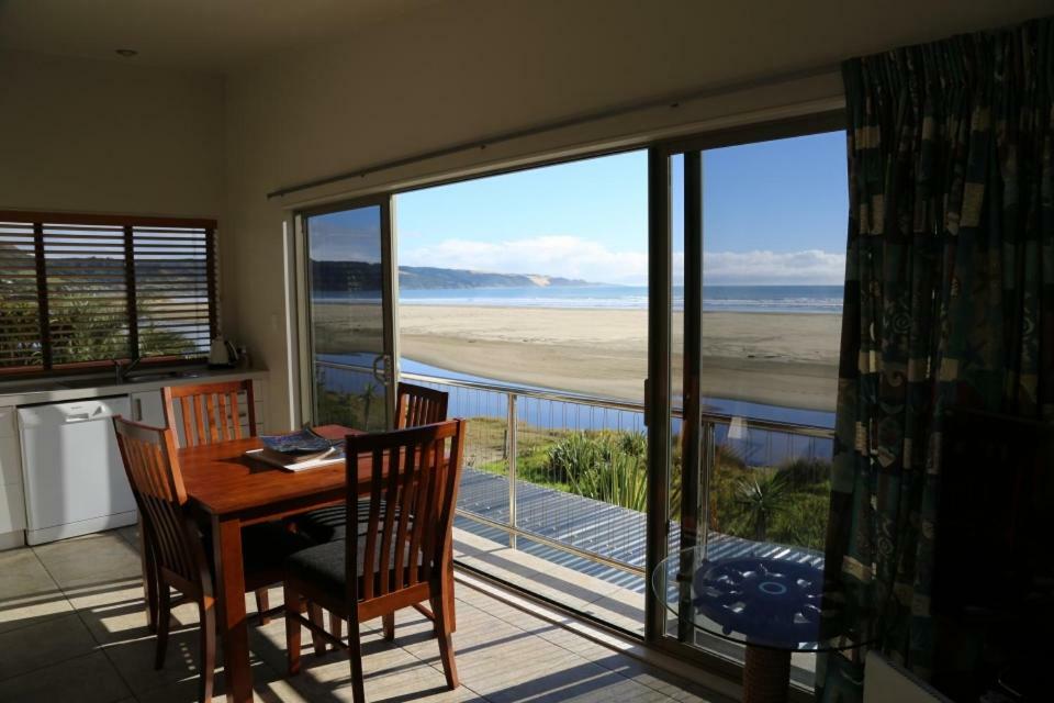 Gems Seaside Lodge Ahipara Exterior photo